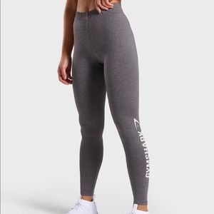 Gym shark leggings
